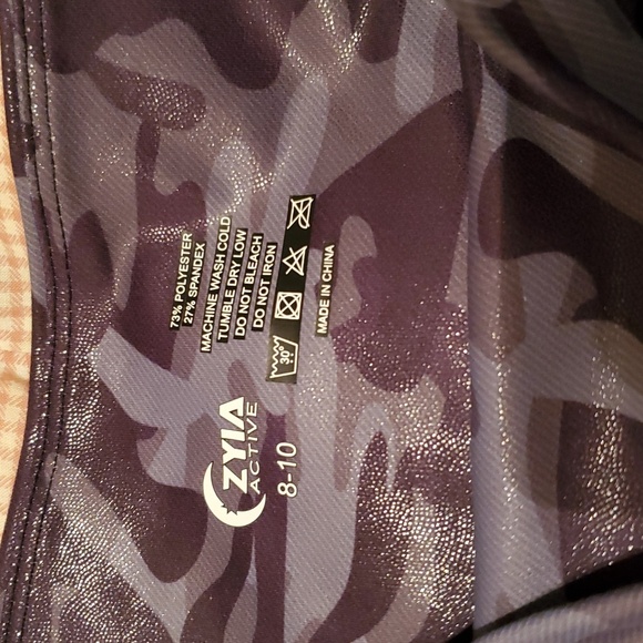 VYIA Active Camo Capri Leggings – Size 8-10 - Picture 11 of 11
